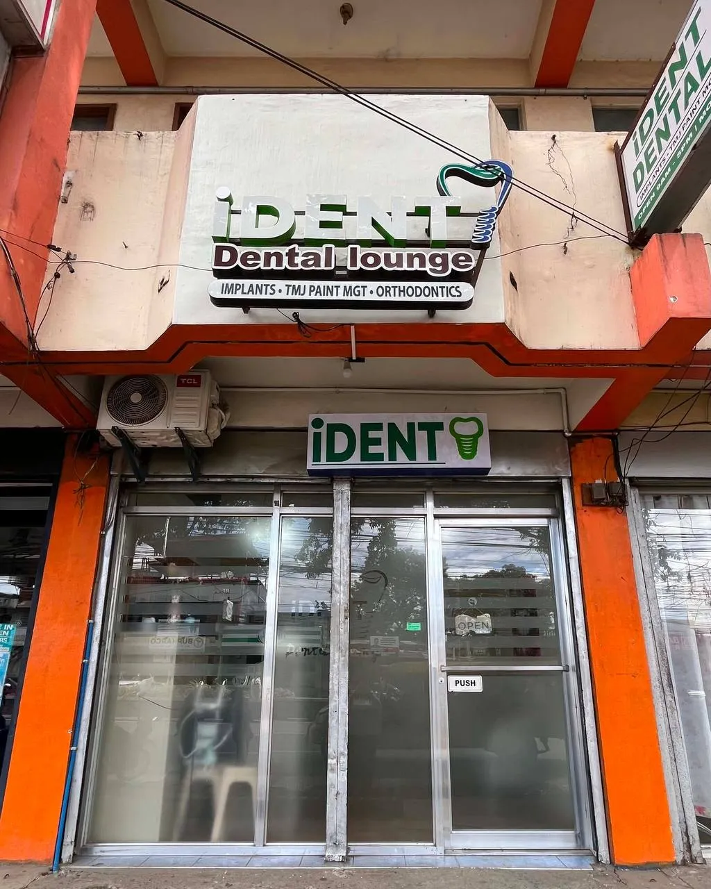 Shopfront of the iDent Dental Lounge Bulua branch in Zone 6, Bulua, Cagayan de Oro