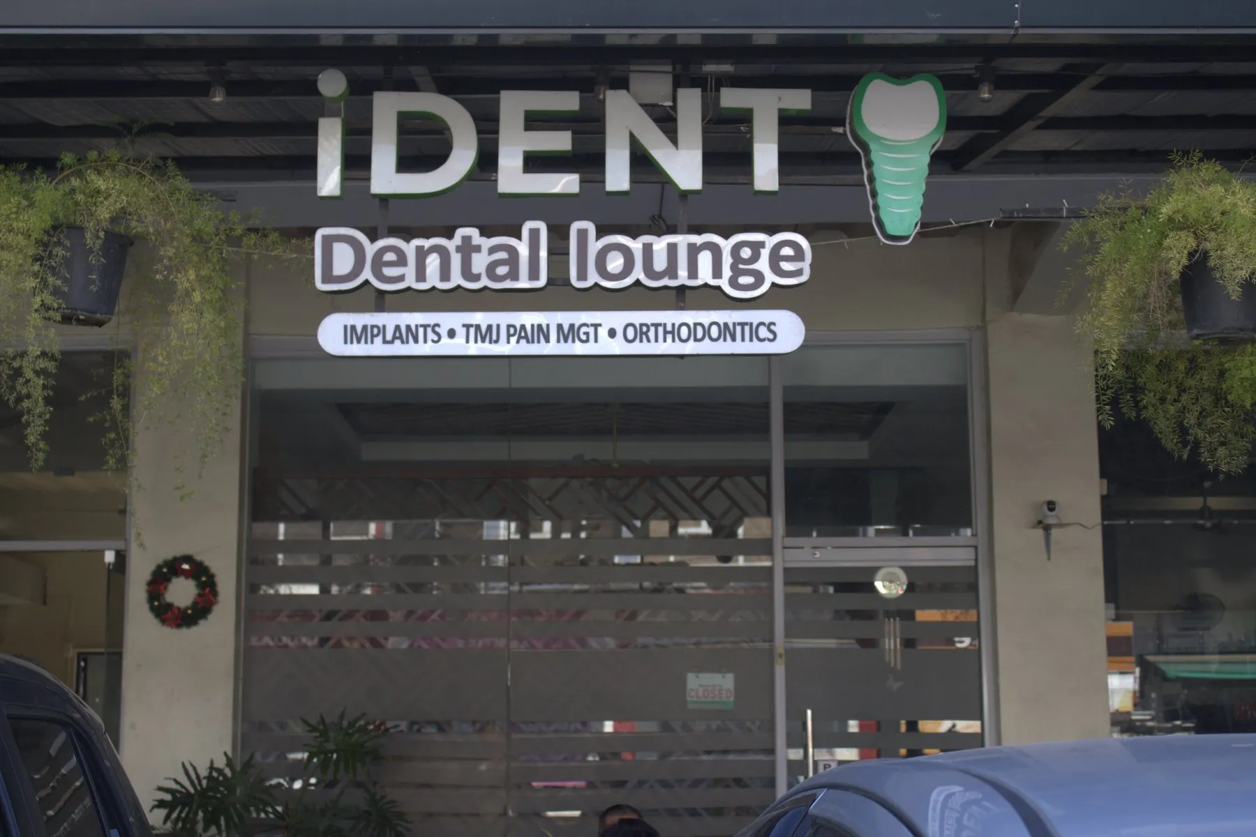 Shopfront of the iDent Dental Lounge Uptown branch on SM Bypass Road, Cagayan de Oro